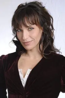 Julie Debazac como: Dolorès
