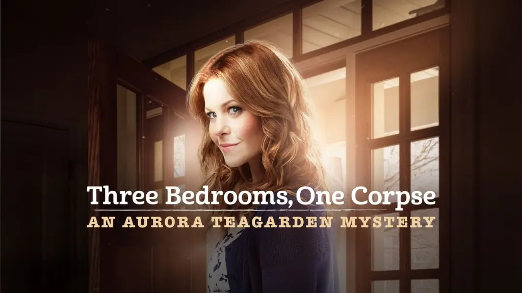 Um Mistério de Aurora Teagarden: Três Quartos e um Corpo