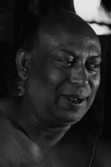 Tulsi Chakraborty como: Pitambar