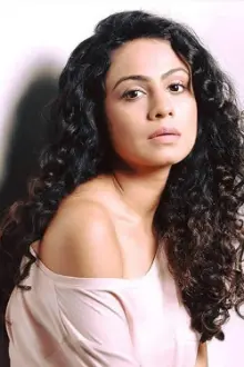 Manasi Parekh como: Harshita