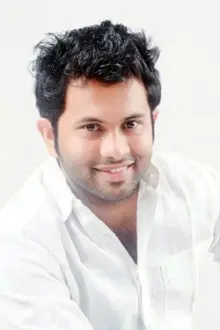 Aju Varghese como: Bakkar