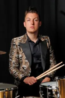 Matthew Helders como: 