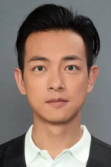 Oscar Leung como: Hui