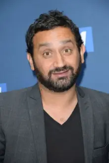 Cyril Hanouna como: Self - Host