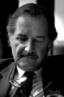 Carlos Fuentes como: 