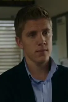 Ryan Hawley como: Tarrant