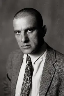 Vladimir Mayakovsky como: the Hooligan