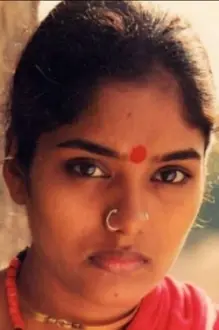 Archana como: Gayathri