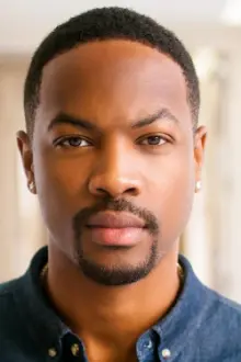 Ser'Darius Blain como: Skip