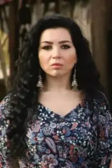 Mai Ezz ElDein como: Rawia
