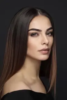 Eva Dedova como: Meryem