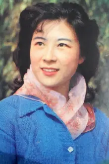 Wang Fuli como: Roger's Mother