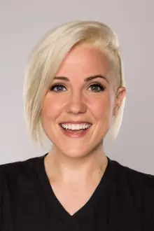 Hannah Hart como: Herself - Host