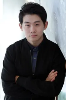 Kim Chang-hwan como: Young Dong-jo/Deok-woo