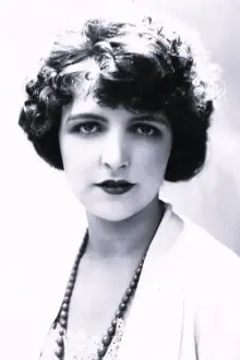 Barbara Worth como: June Curtis