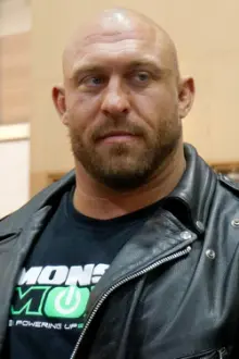 Ryan Reeves como: Ryback