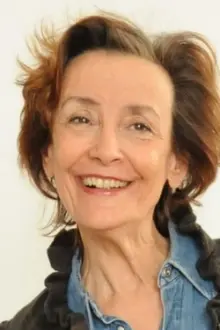 Lucienne Deschamps como: The writer