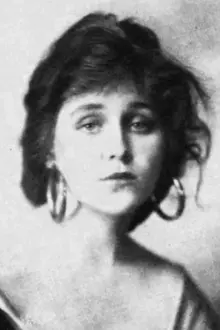 Florence La Badie como: The Wealthy Old Man's Daughter