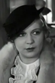 Betty Mack como: Betty Chase