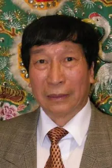 Chi Ling Chiu como: Mr. Chan