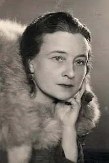 Sofiya Giatsintova como: General's wife