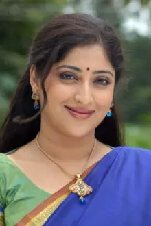 Lakshmi Gopalaswamy como: Dr. Thulasi