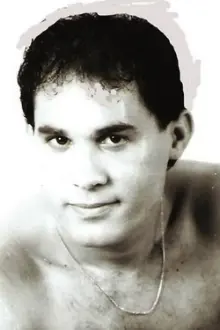Carlos Cassan como: Luiz