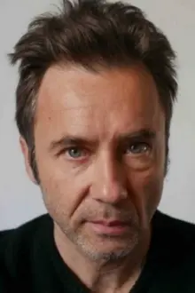 Sébastien Tavel como: Jean-Denis