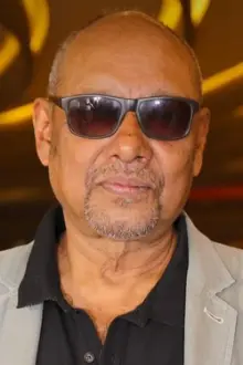 Anjan Dutt como: Kunal Sen