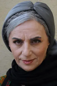 Maryam Boubani como: Akram