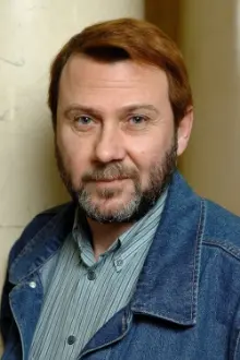 Evgeniy Ganelin como: captain Leonov