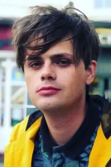 Chris Kendall como: Felix Clark