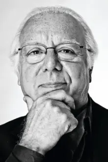 Carlos do Carmo como: Ele mesmo