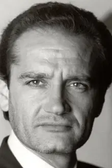 Luciano Roffi como: Lorenzo Sanna
