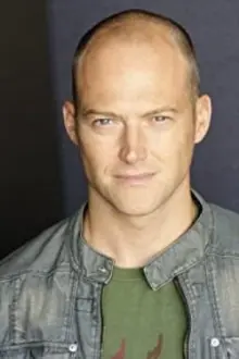 Sean Patrick Murphy como: Captain Fun