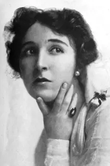 Edith Storey como: Nellie Gardner