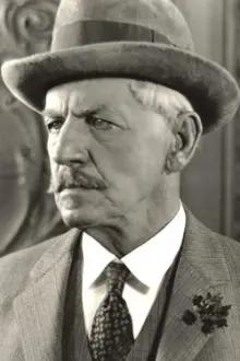 Joseph J. Dowling como: MacGregor