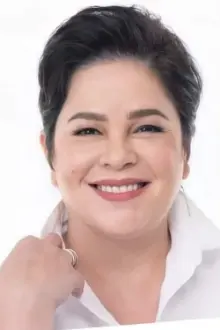 Jaclyn Jose como: Jocelyn Flores / Josie