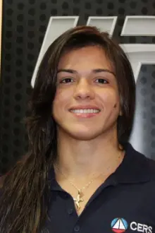 Claudia Gadelha como: 