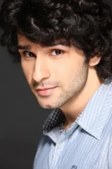 Girish Kumar como: Gaurav Mehra