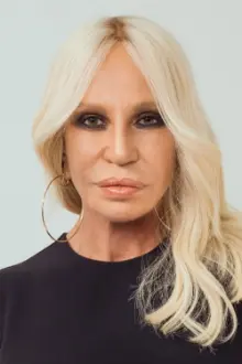 Donatella Versace como: Herself (archive)