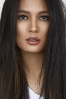 Isabelle Daza como: Shiela Cassandra Aragonna / Shiela