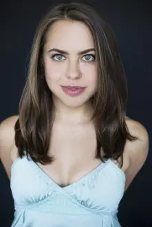 Shaina Silver-Baird como: Marcy