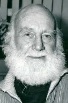 Buster Merryfield como: Uncle Albert