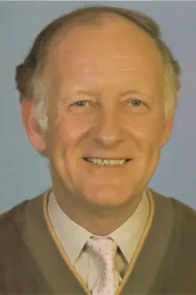 Frank Bough como: Self (archive footage)