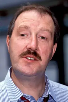 Gorden Kaye como: Ogden