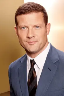 Dermot O'Leary como: Self - Host