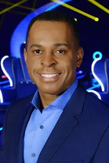 Andi Peters como: Self/Host