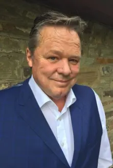 Ted Robbins como: Various Characters