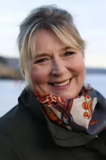 Fern Britton como: 